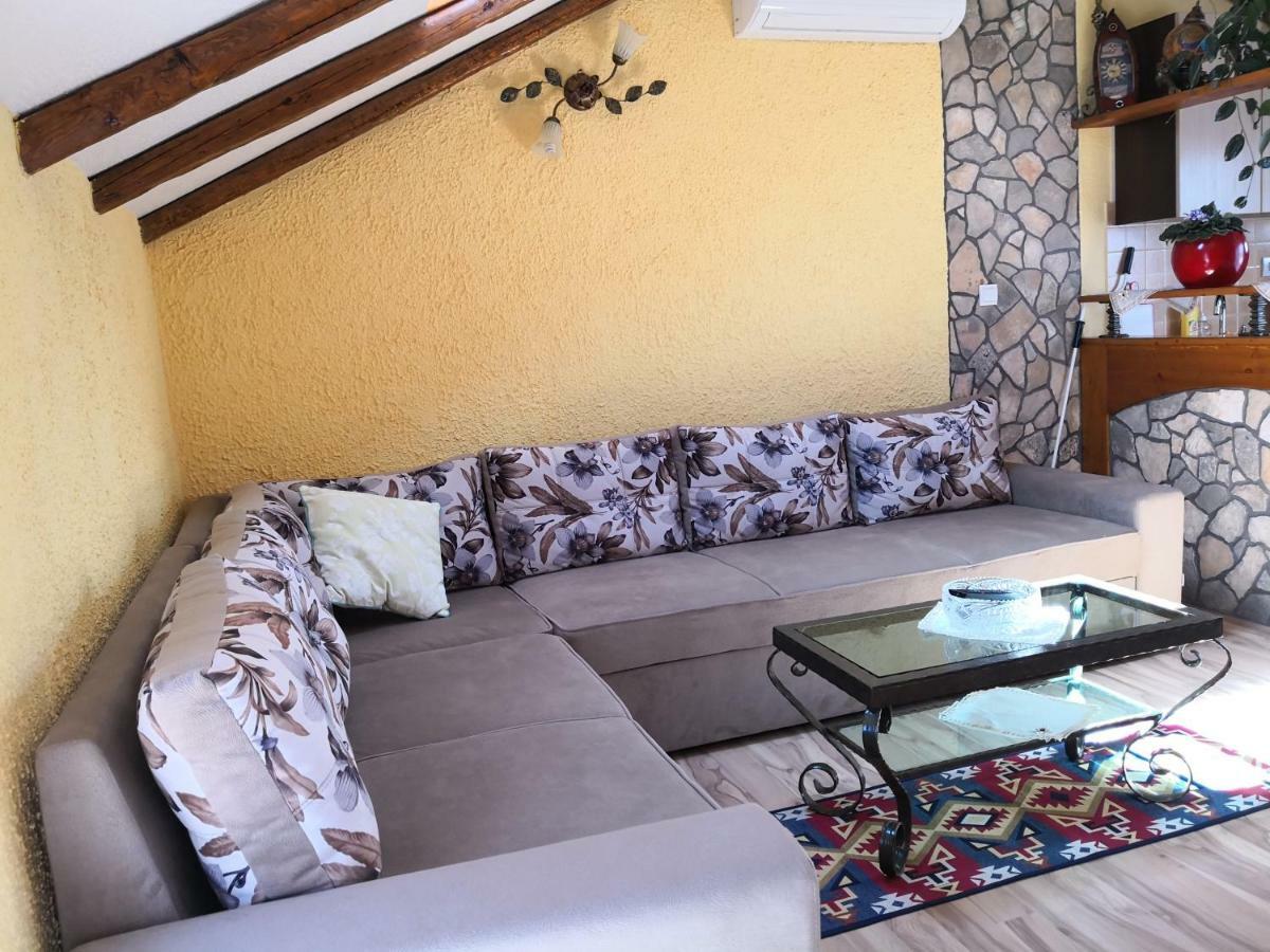 Kuca Tonci & Semsa Apartment Tisno Exterior photo